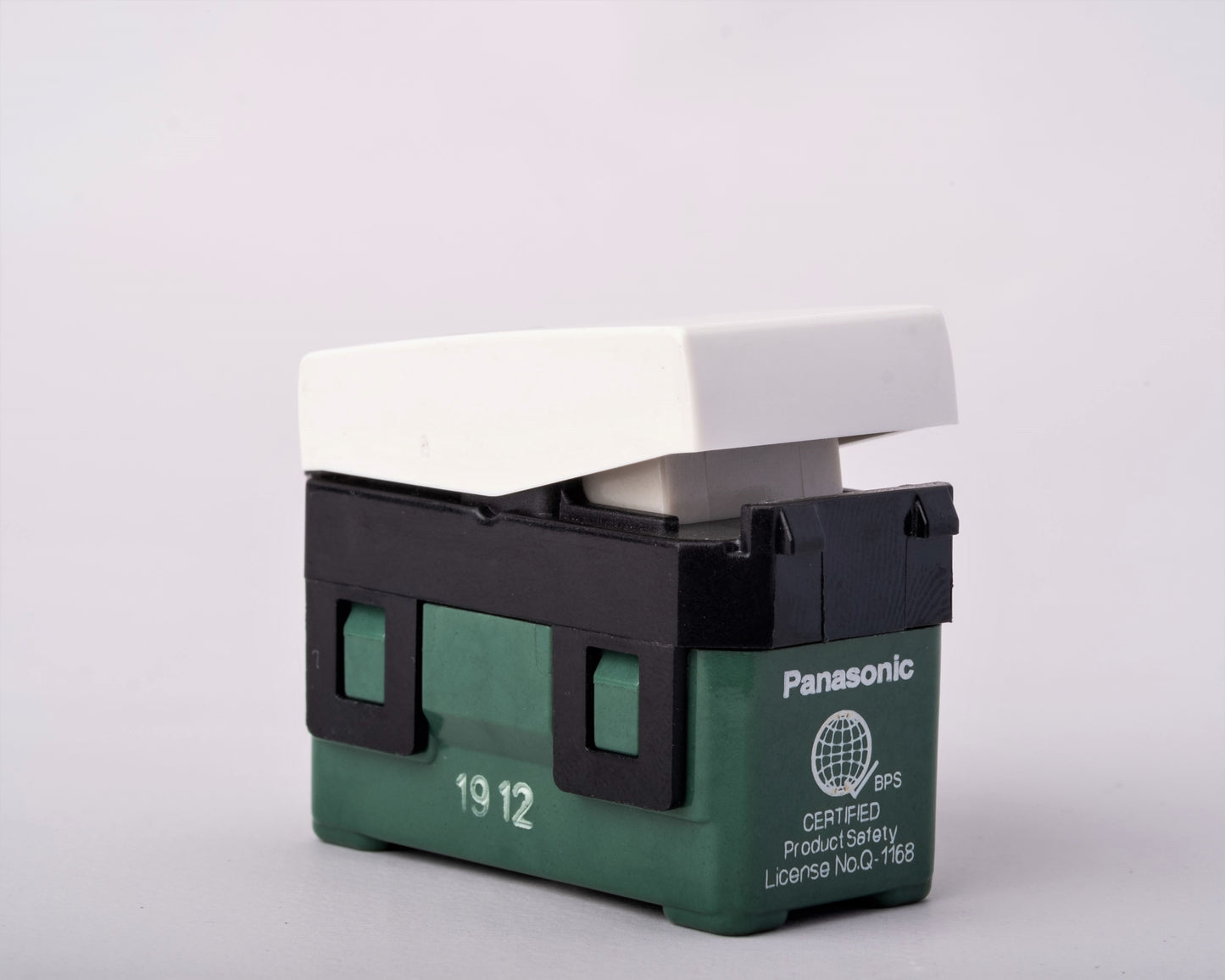 PANASONIC ILLUMINATED 3 WAY SWITCH (WEG- 5152K)-5