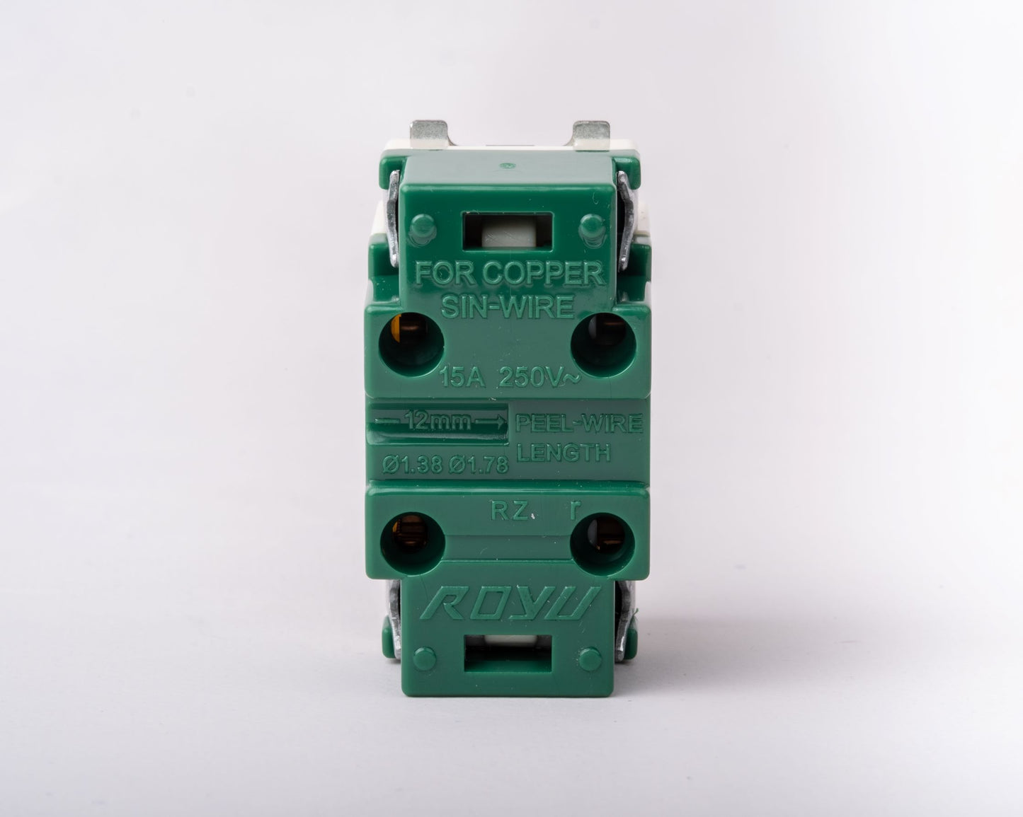 ROYU UNIVERSAL OUTLET (RCO1)