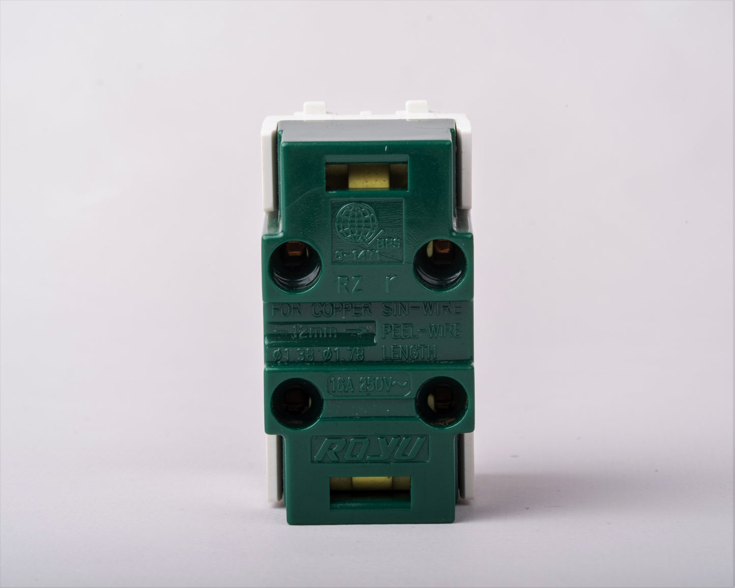 ROYU FLAT PIN OUTLET (RW03)