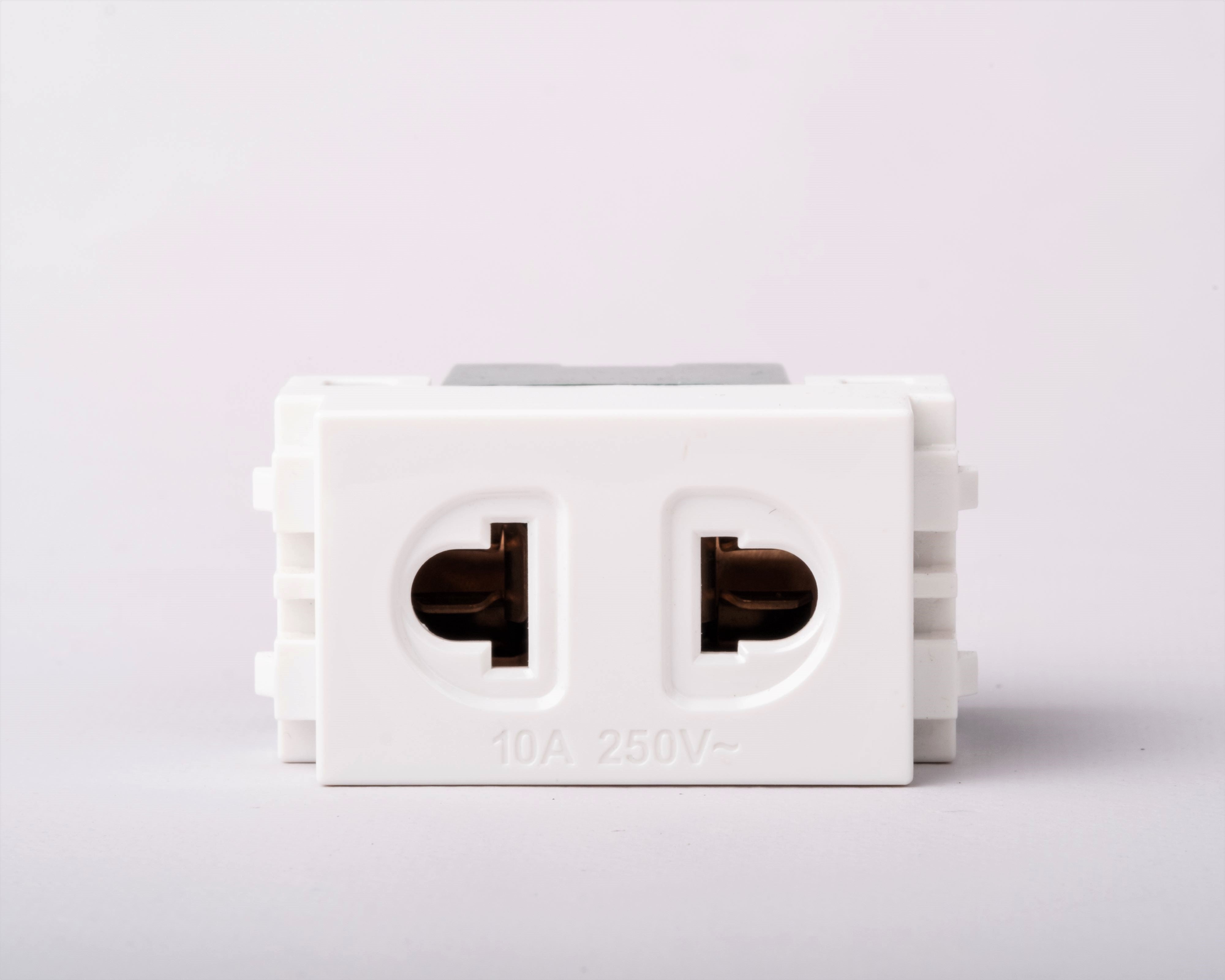 ROYU UNIVERSAL OUTLET (RW01) – Buildwell Depot